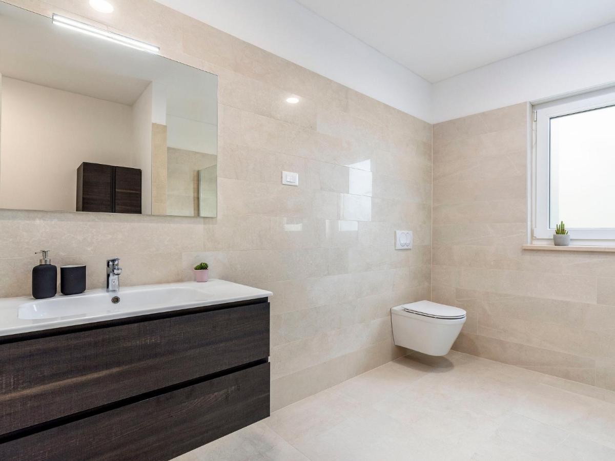 Holiday Home Villa Isabela - Prc423 By Interhome Nova Vas  Buitenkant foto
