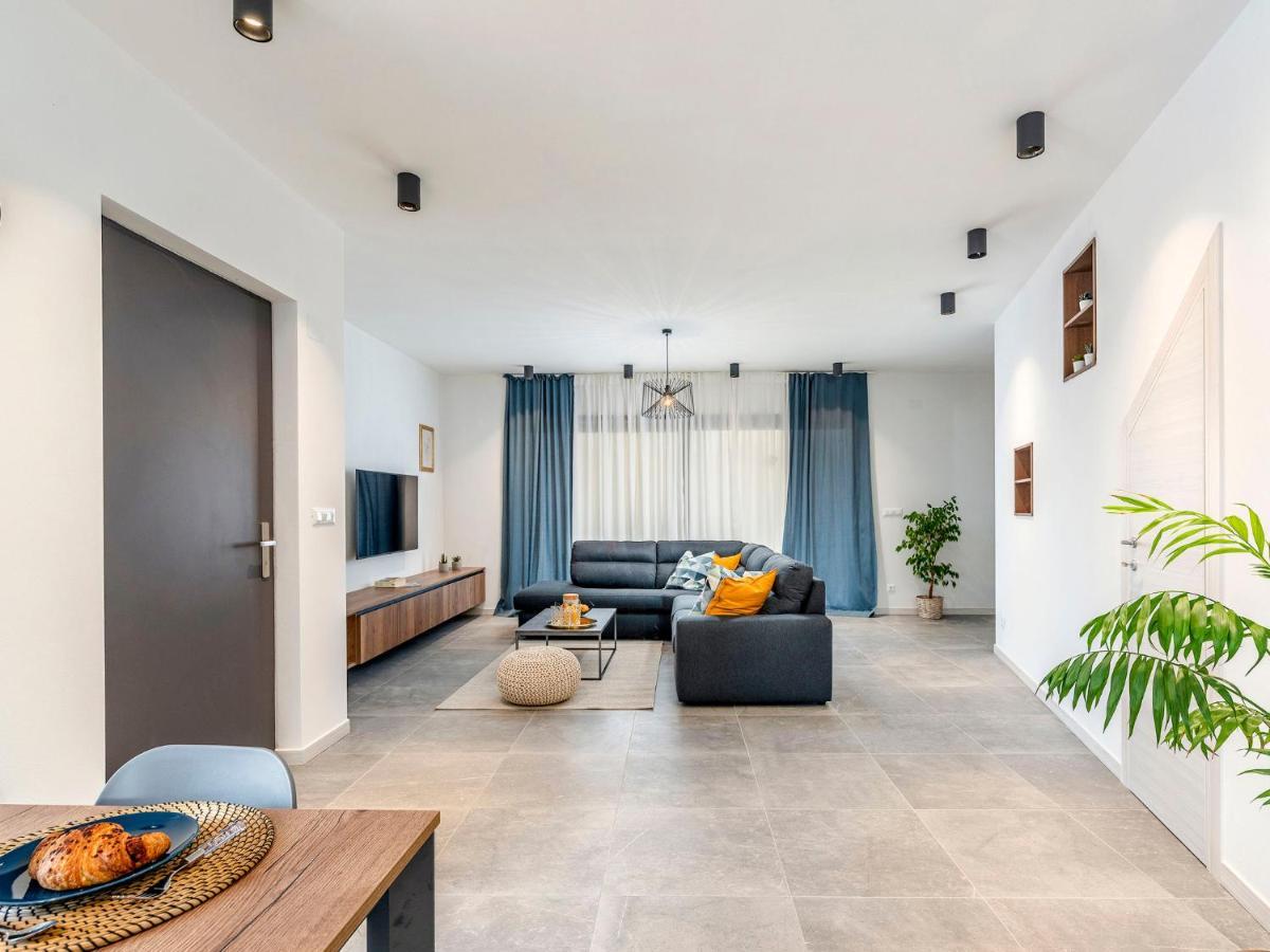 Holiday Home Villa Isabela - Prc423 By Interhome Nova Vas  Buitenkant foto